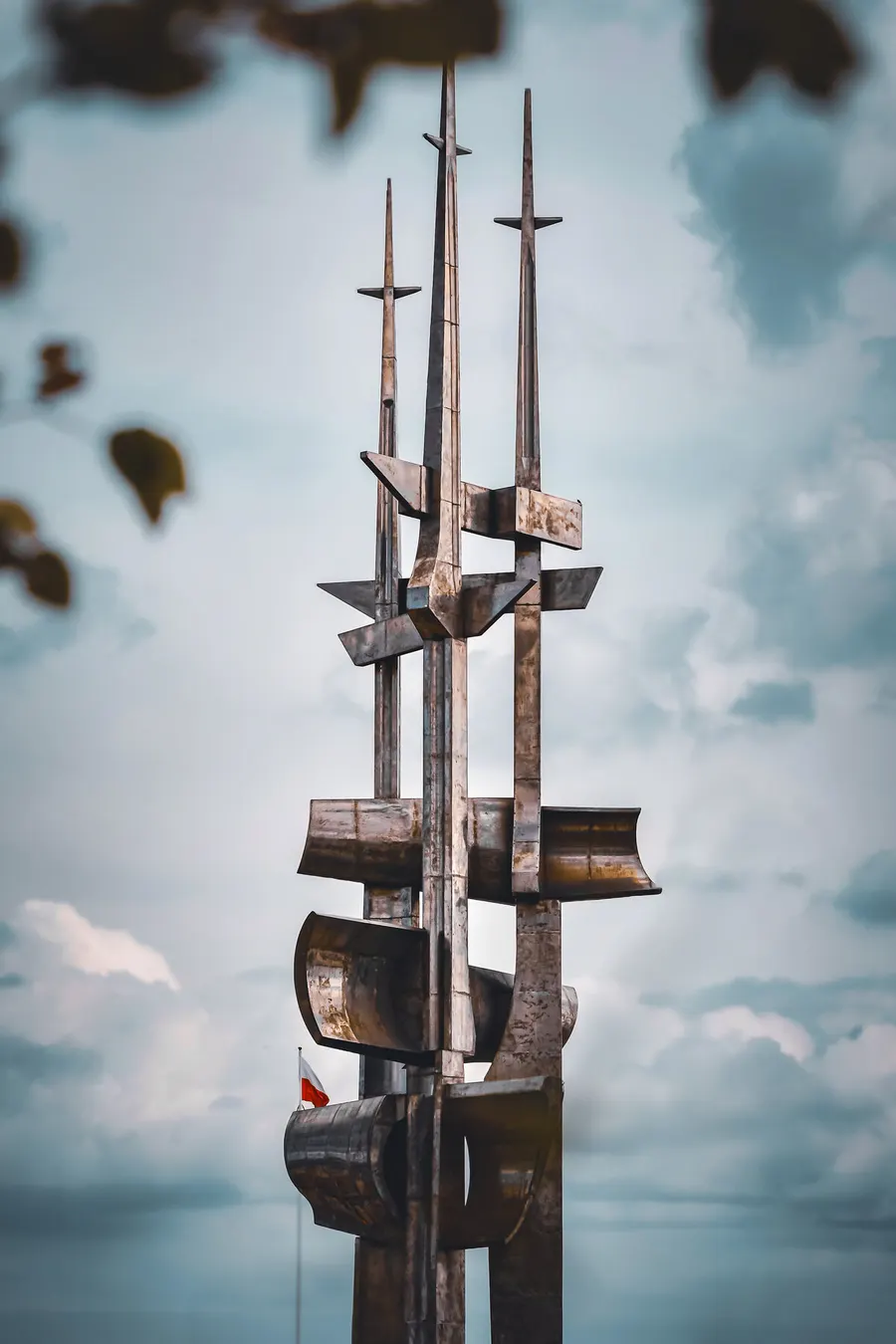 Cityscape photograph: Monument to the Fallen Shipyard Workers, Gdańsk