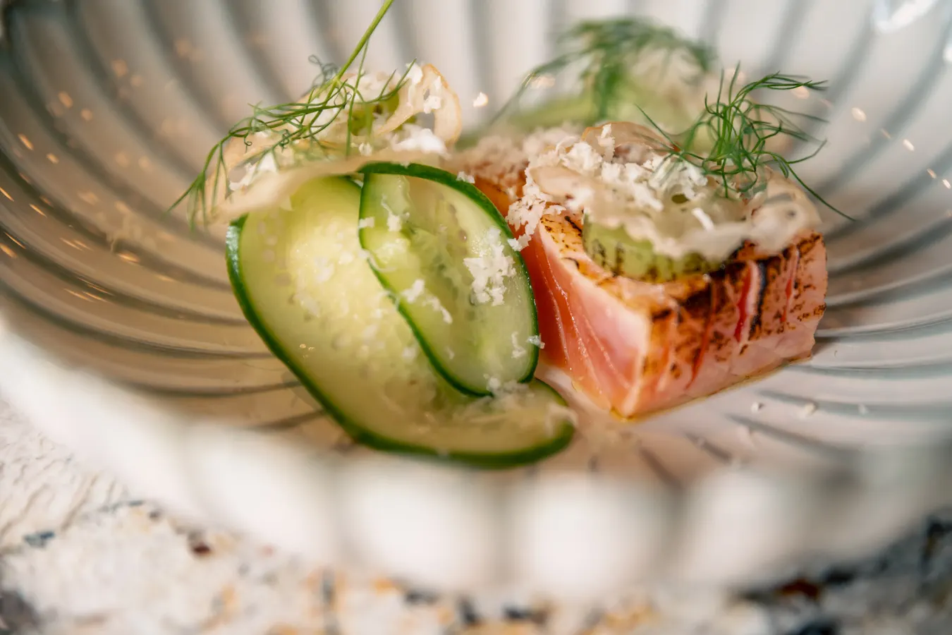 Seared tuna with cucumber and dill